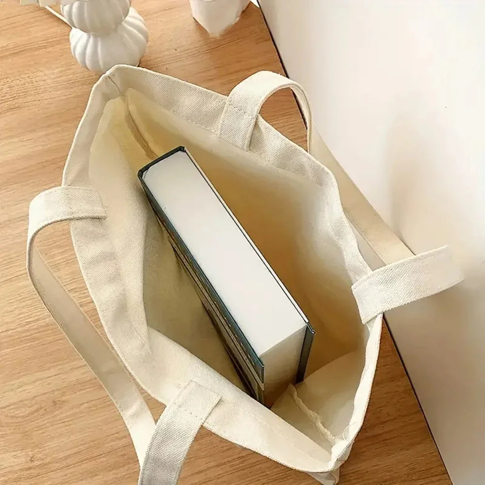 Pack de regalo 'Capibaras': bolsa de tela + neceser
